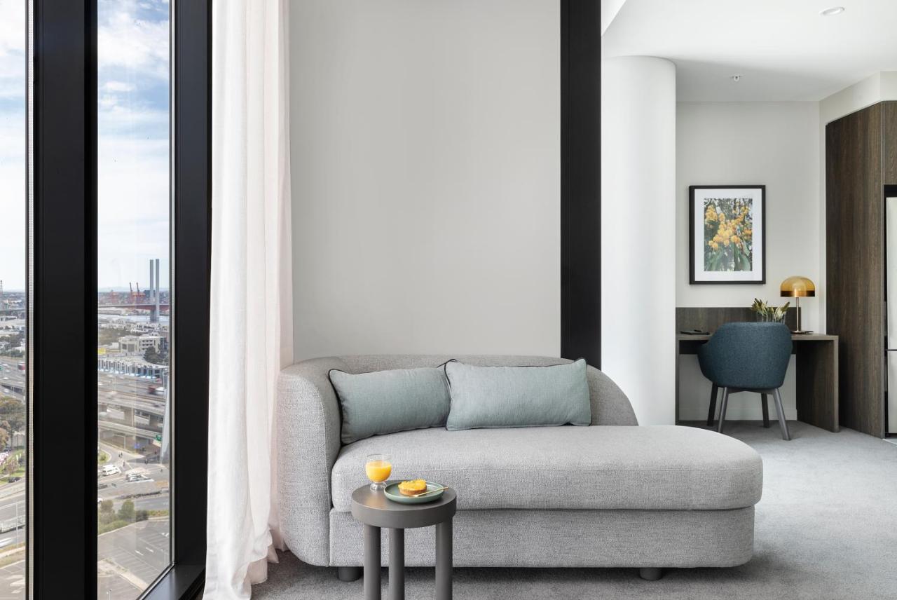 Oakwood Premier Melbourne Aparthotel Exterior photo A living room at the West End